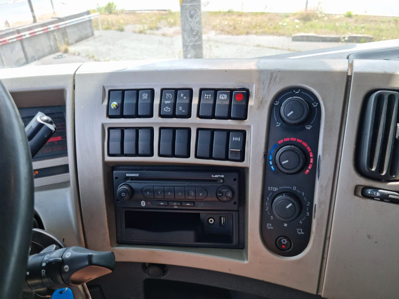 Тентованный грузовик Renault Premium 460 PRC3C EEV: фото 9