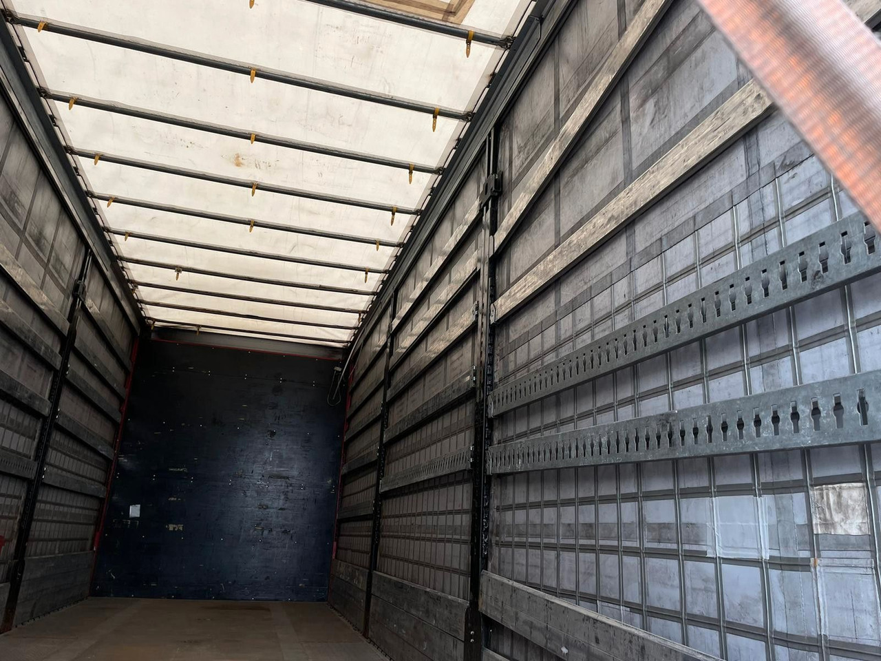 Тентованный прицеп Svan CHT202: фото 11