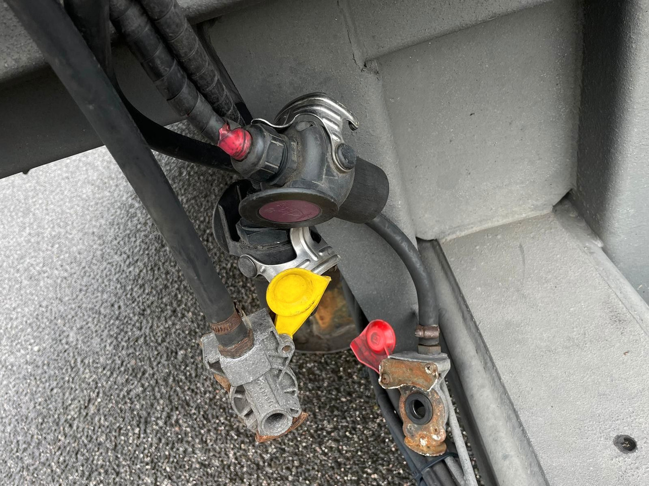 Тентованный прицеп Svan CHT202: фото 15