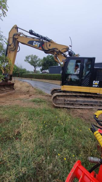 Caterpillar 325F - Гусеничный экскаватор: фото 1 Caterpillar 325F - Гусеничный экскаватор: фото 1