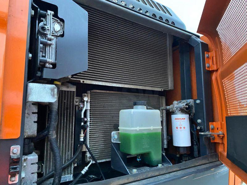 Doosan DX 250 W - Колёсный экскаватор: фото 4 Doosan DX 250 W - Колёсный экскаватор: фото 4