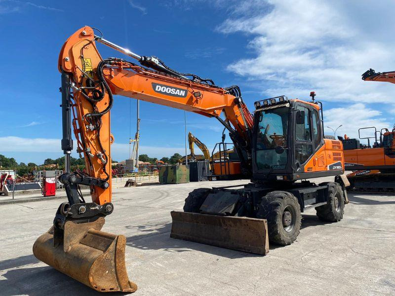 Doosan DX160W - Колёсный экскаватор: фото 1 Doosan DX160W - Колёсный экскаватор: фото 1