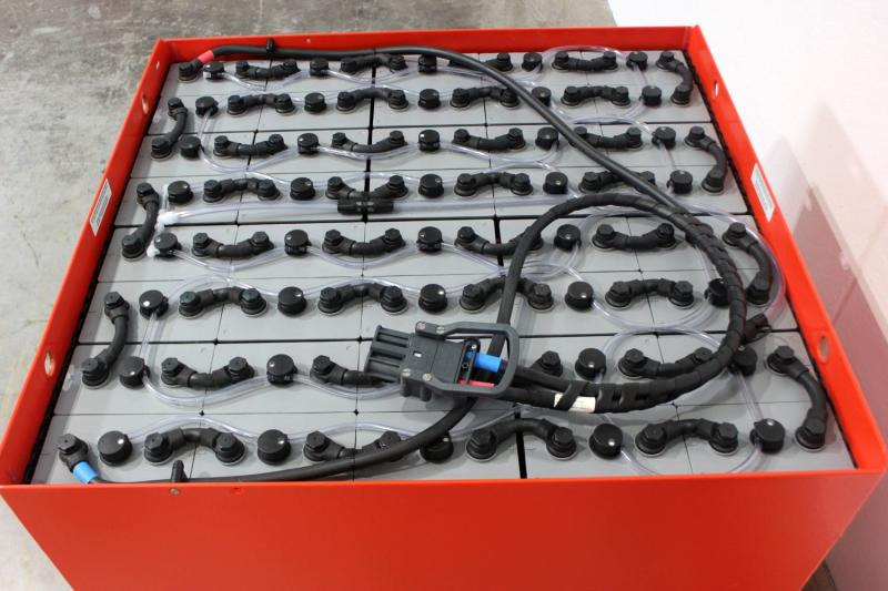 GRUMA 80 Volt 6 PzS 870 Ah - Аккумулятор: фото 3 GRUMA 80 Volt 6 PzS 870 Ah - Аккумулятор: фото 3