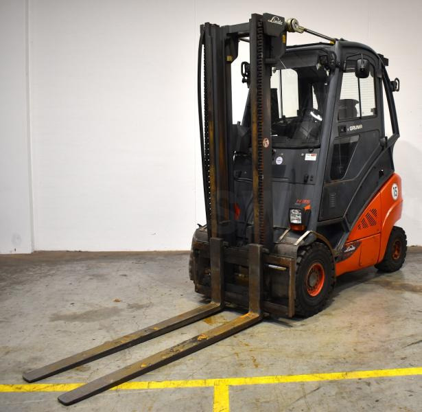 Газовый погрузчик Linde H 35 T EVO 393-02: фото 1