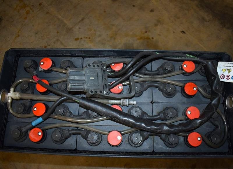 MIDAC 24 Volt 3 PzS 375 Ah - Аккумулятор: фото 3 MIDAC 24 Volt 3 PzS 375 Ah - Аккумулятор: фото 3