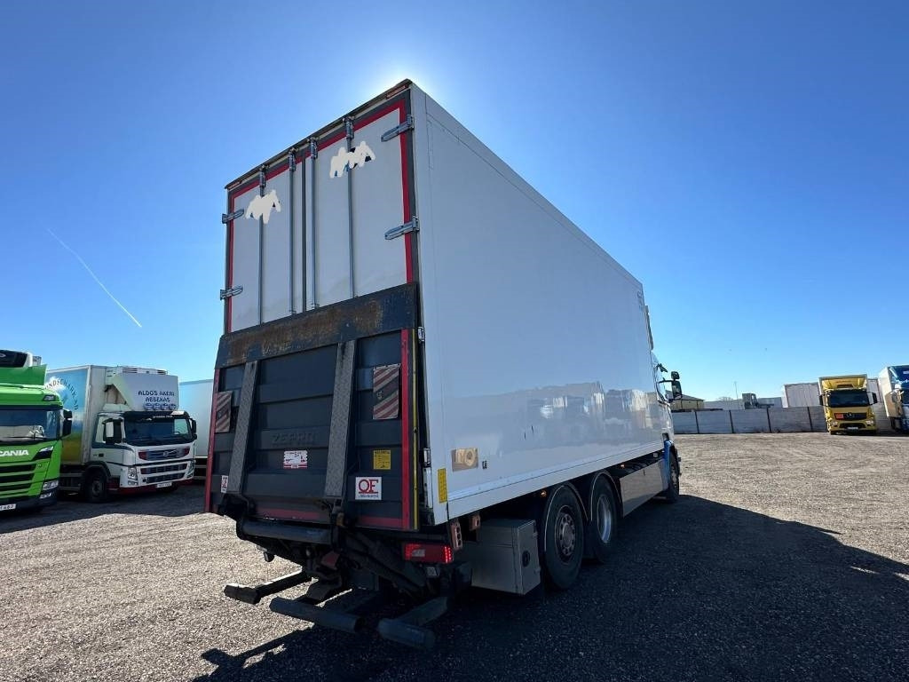 Scania R450LB6X2*4MNB serie 6441 - Рефрижератор: фото 4 Scania R450LB6X2*4MNB serie 6441 - Рефрижератор: фото 4