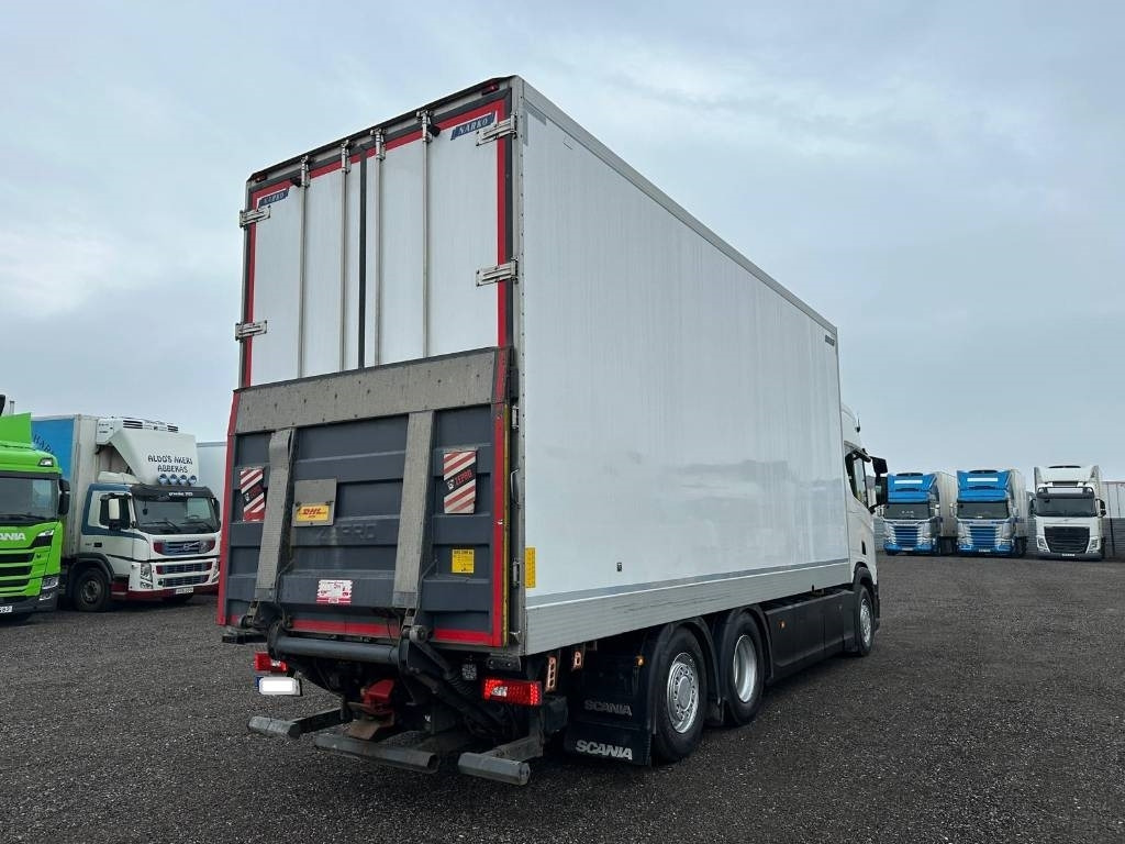 Scania R500B6X2*4NB serie 2921 - Грузовик с закрытым кузовом: фото 3 Scania R500B6X2*4NB serie 2921 - Грузовик с закрытым кузовом: фото 3