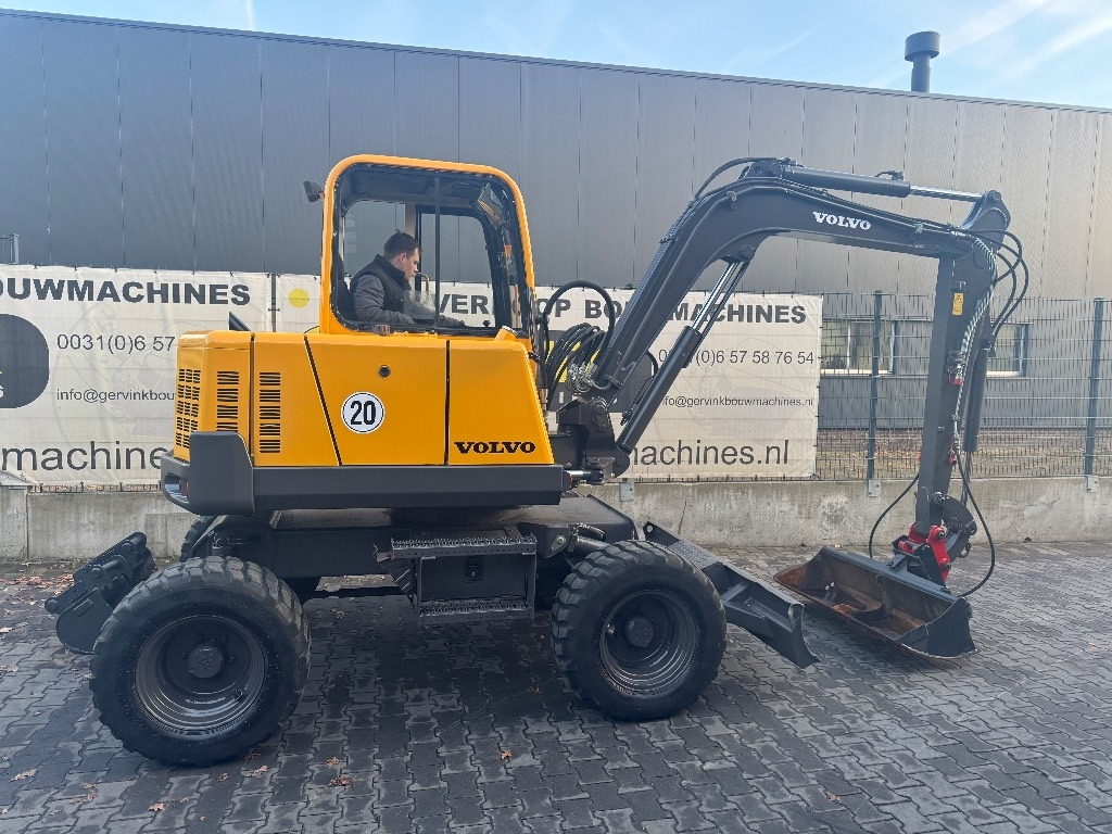 Volvo Peljop EW 50 (256) - Колёсный экскаватор: фото 1 Volvo Peljop EW 50 (256) - Колёсный экскаватор: фото 1