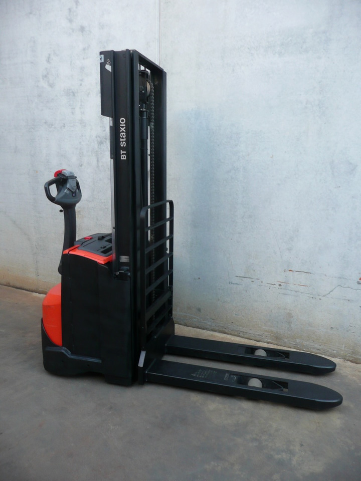 BT SWE 100 - Штабелер: фото 4 BT SWE 100 - Штабелер: фото 4