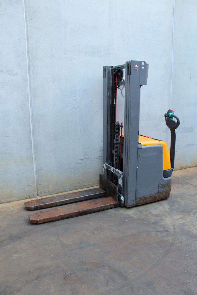 Jungheinrich EJC 214 430 DZ - Штабелер: фото 2 Jungheinrich EJC 214 430 DZ - Штабелер: фото 2