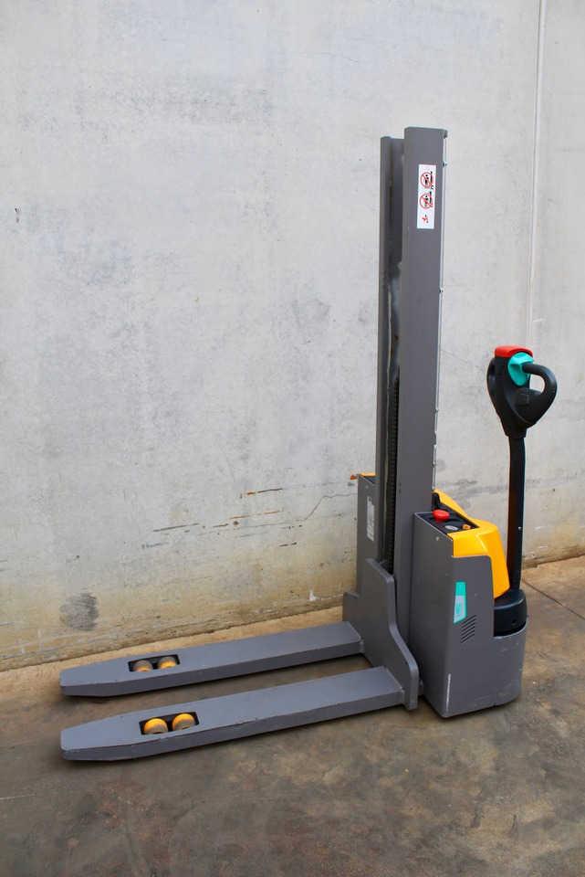 Jungheinrich EJC M10 154 E LI-ION - Штабелер: фото 2 Jungheinrich EJC M10 154 E LI-ION - Штабелер: фото 2