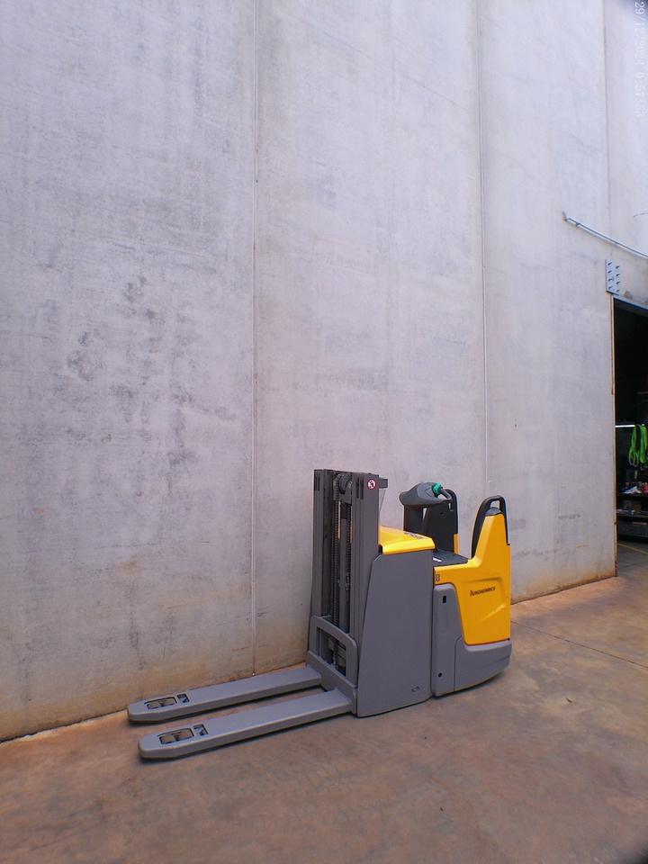 Jungheinrich ERD 220 290 DT - Штабелер: фото 2 Jungheinrich ERD 220 290 DT - Штабелер: фото 2