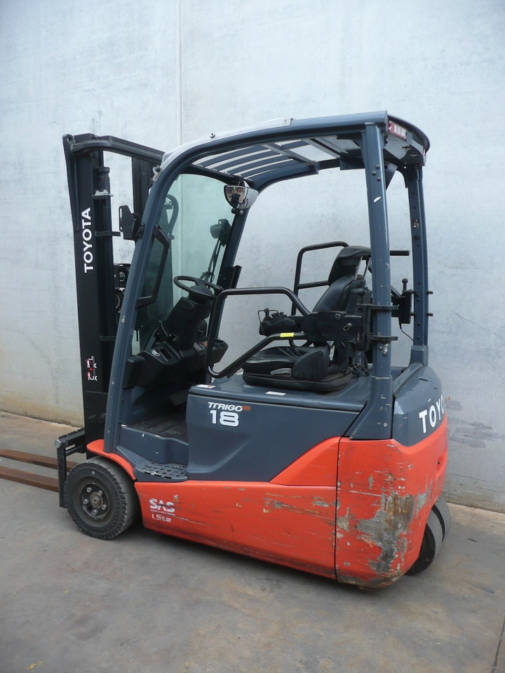 Toyota 8FBE18T - Электропогрузчик: фото 4 Toyota 8FBE18T - Электропогрузчик: фото 4