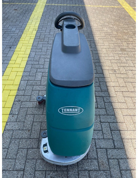TENNANT T 3 - Подметально-уборочная машина: фото 5 TENNANT T 3 - Подметально-уборочная машина: фото 5