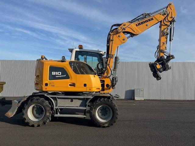 Liebherr A 910 Compact - Колёсный экскаватор: фото 4 Liebherr A 910 Compact - Колёсный экскаватор: фото 4