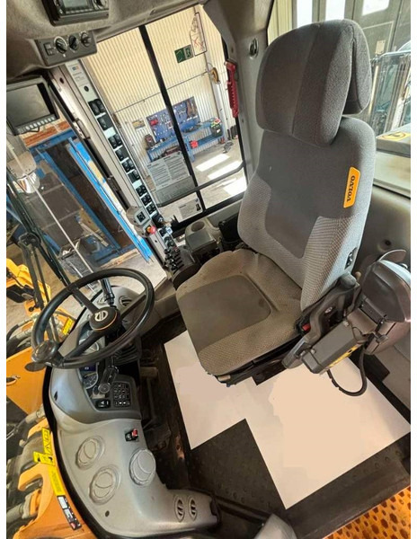 Volvo L 90 H - Колёсный погрузчик: фото 3 Volvo L 90 H - Колёсный погрузчик: фото 3