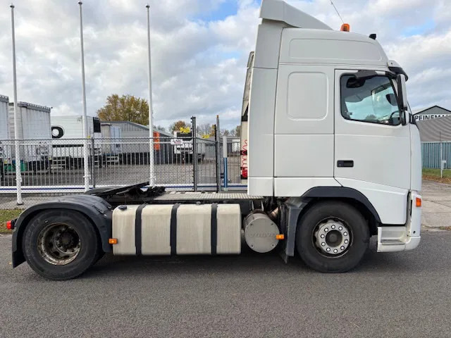 Volvo FH 12 420 E3 4x2T Globetrotter 720.000km!! Analog tacho MOT 06-2026 - Тягач: фото 4 Volvo FH 12 420 E3 4x2T Globetrotter 720.000km!! Analog tacho MOT 06-2026 - Тягач: фото 4