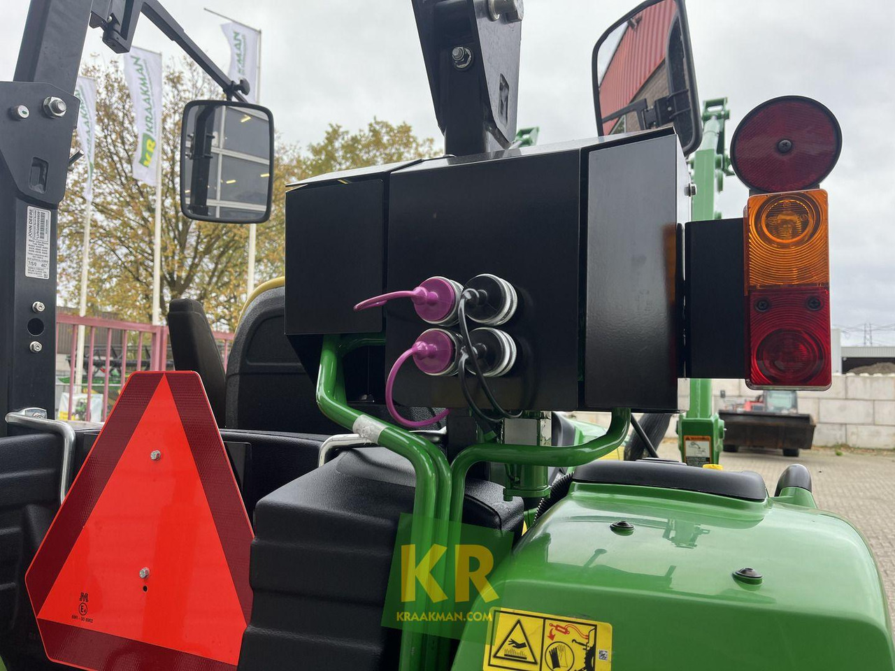 4049M John Deere - Минитрактор: фото 4 4049M John Deere - Минитрактор: фото 4