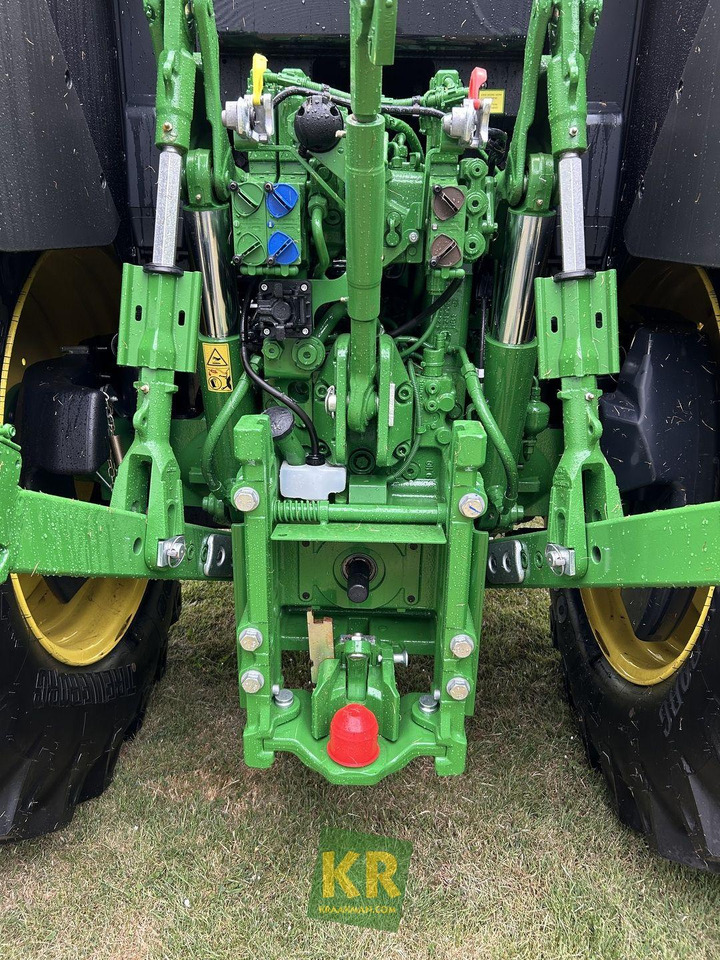 Новый Трактор 6120M John Deere: фото 6