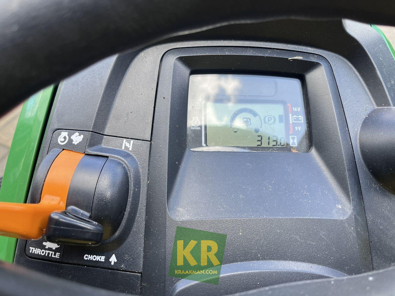 John Deere X354 - Газонокосилка: фото 4 John Deere X354 - Газонокосилка: фото 4