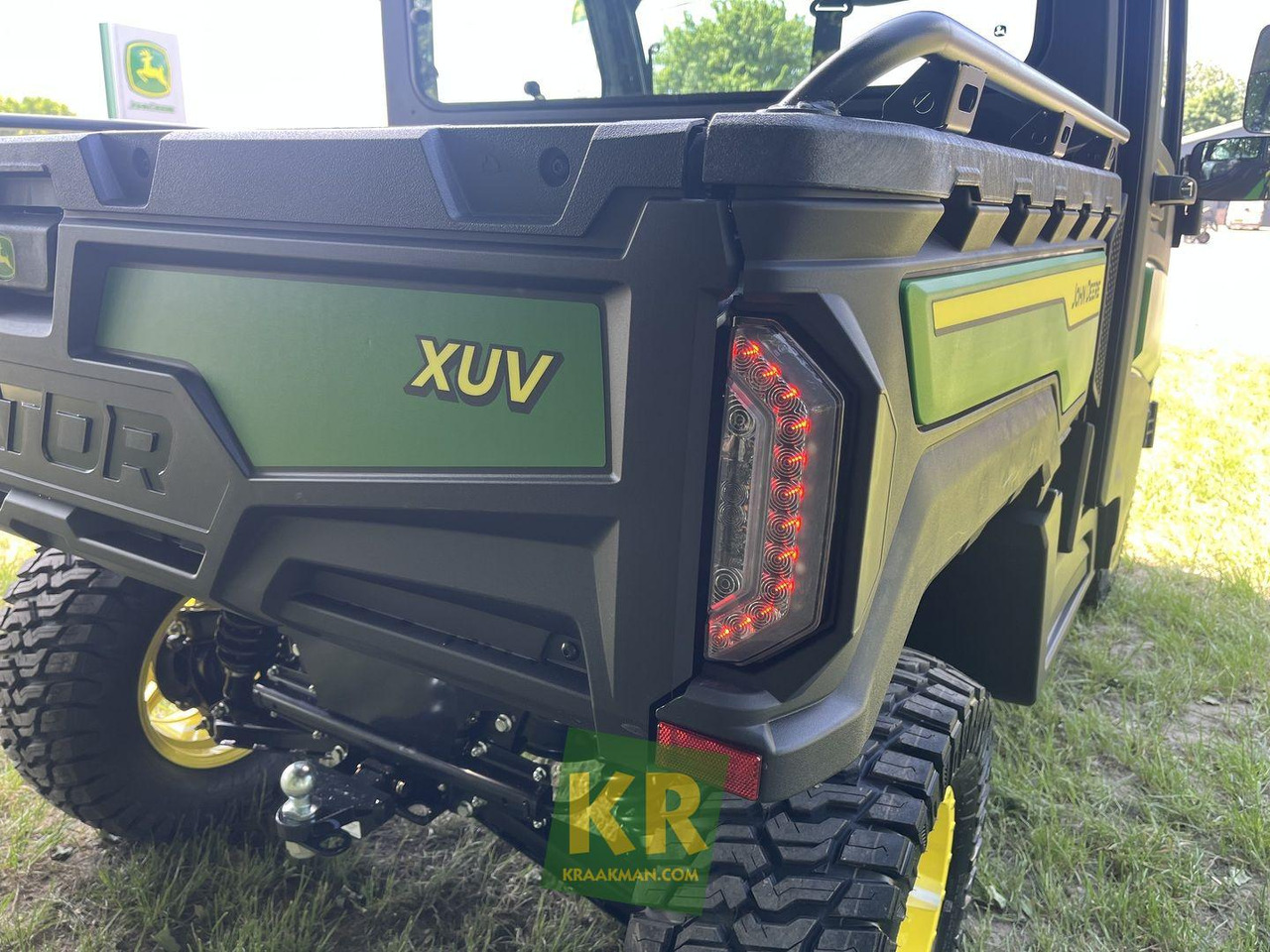 John Deere XUV875M - Квадроцикл: фото 1 John Deere XUV875M - Квадроцикл: фото 1