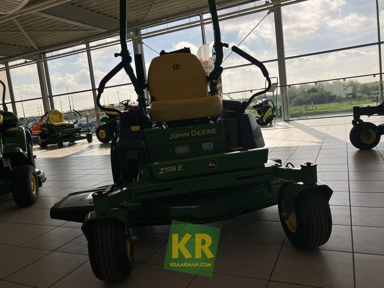 John Deere Z515E ZEROTURN - Газонокосилка: фото 2 John Deere Z515E ZEROTURN - Газонокосилка: фото 2