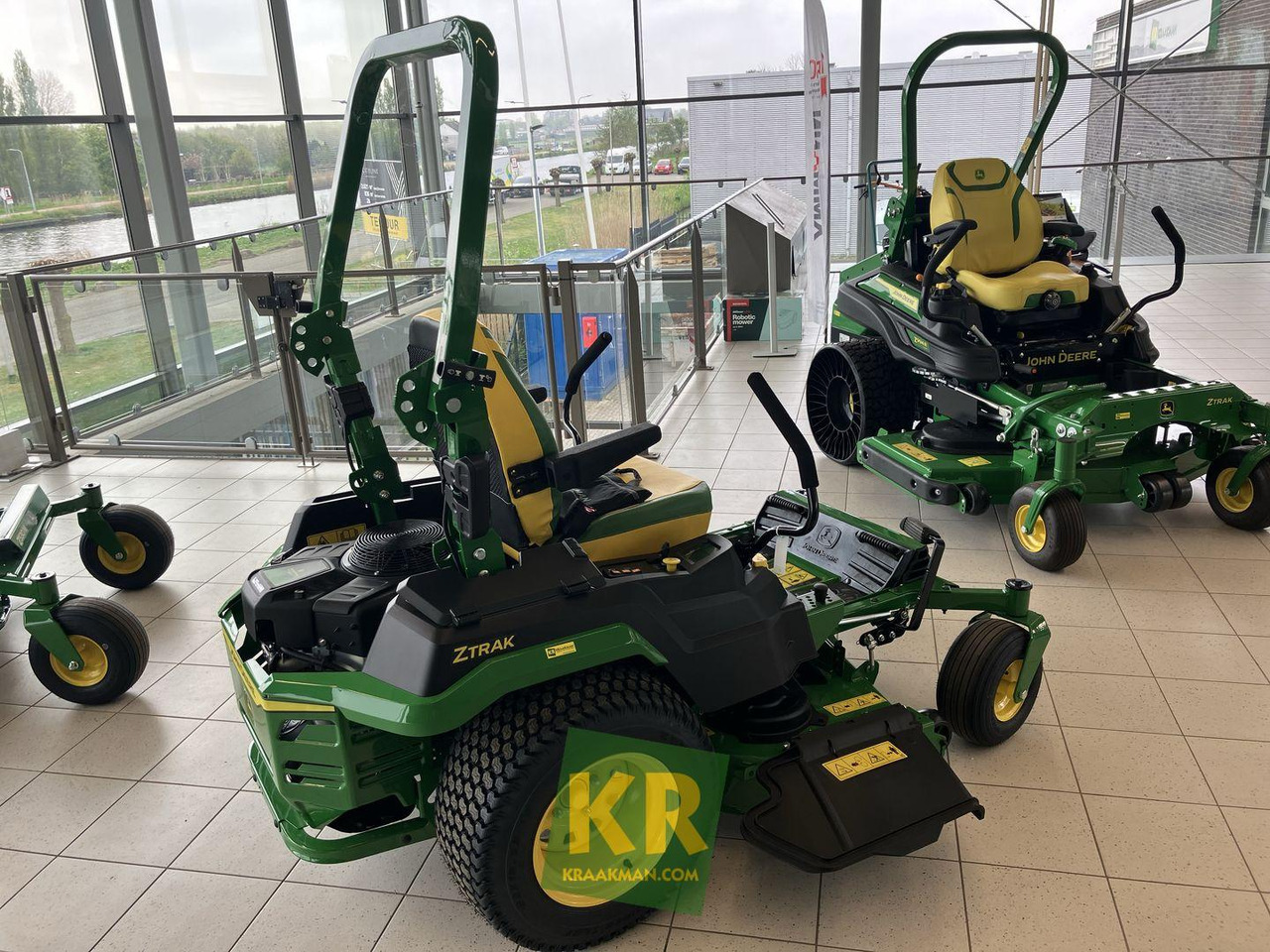 Z545R John Deere - Газонокосилка: фото 3 Z545R John Deere - Газонокосилка: фото 3