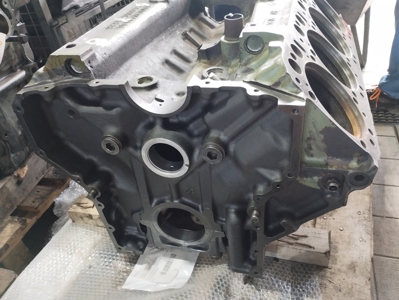 BLOK SILNIKA Mercedes OM 402 V8 - Блок цилиндров для Грузовиков: фото 4 BLOK SILNIKA Mercedes OM 402 V8 - Блок цилиндров для Грузовиков: фото 4