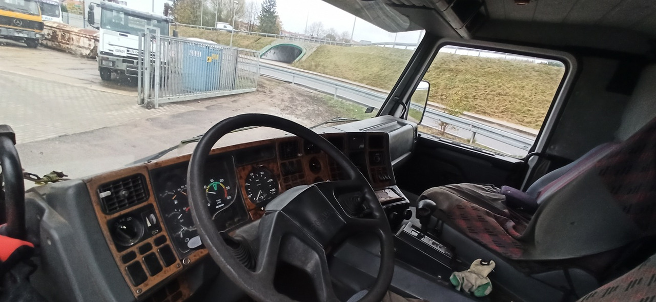 KABINA SCANIA 3 93 - Кабина: фото 3 KABINA SCANIA 3 93 - Кабина: фото 3