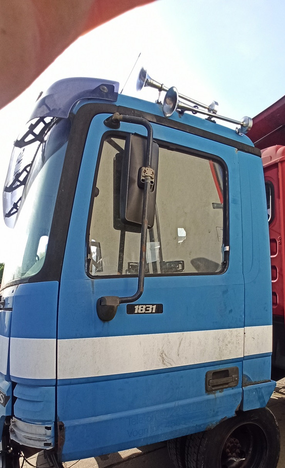 MERCEDES-BENZ Actros MP1 1831 1835 1840 1843 Low tunnel - Кабина для Грузовиков: фото 3 MERCEDES-BENZ Actros MP1 1831 1835 1840 1843 Low tunnel - Кабина для Грузовиков: фото 3