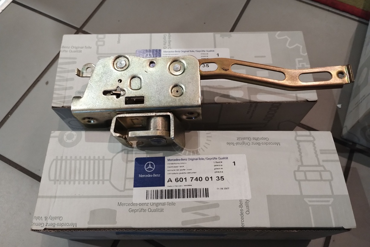 ZAMEK DRZWI TYŁ REAR DOOR LOCK MERCEDES T1 207 208 308 310 6017400135 - Кабина и интерьер для Лёгких коммерческих автомобилей: фото 1 ZAMEK DRZWI TYŁ REAR DOOR LOCK MERCEDES T1 207 208 308 310 6017400135 - Кабина и интерьер для Лёгких коммерческих автомобилей: фото 1