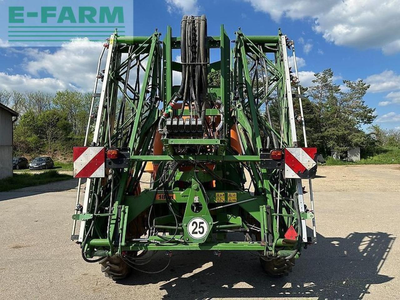 Amazone ug 3000/18 nova - Прицепной опрыскиватель: фото 4 Amazone ug 3000/18 nova - Прицепной опрыскиватель: фото 4