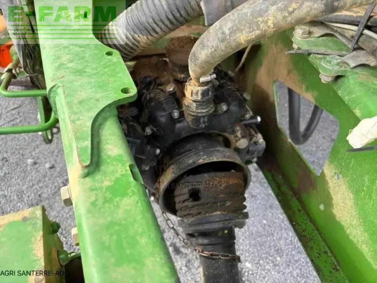 Amazone ux 3200 - Прицепной опрыскиватель: фото 2 Amazone ux 3200 - Прицепной опрыскиватель: фото 2