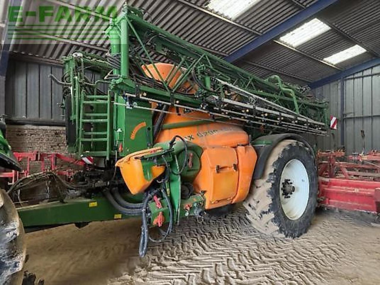 Amazone ux5200 - Прицепной опрыскиватель: фото 1 Amazone ux5200 - Прицепной опрыскиватель: фото 1