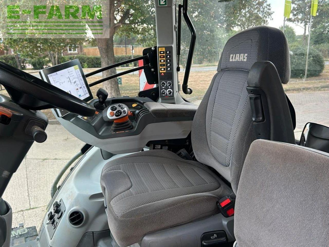 Трактор CLAAS AXION 830: фото 9