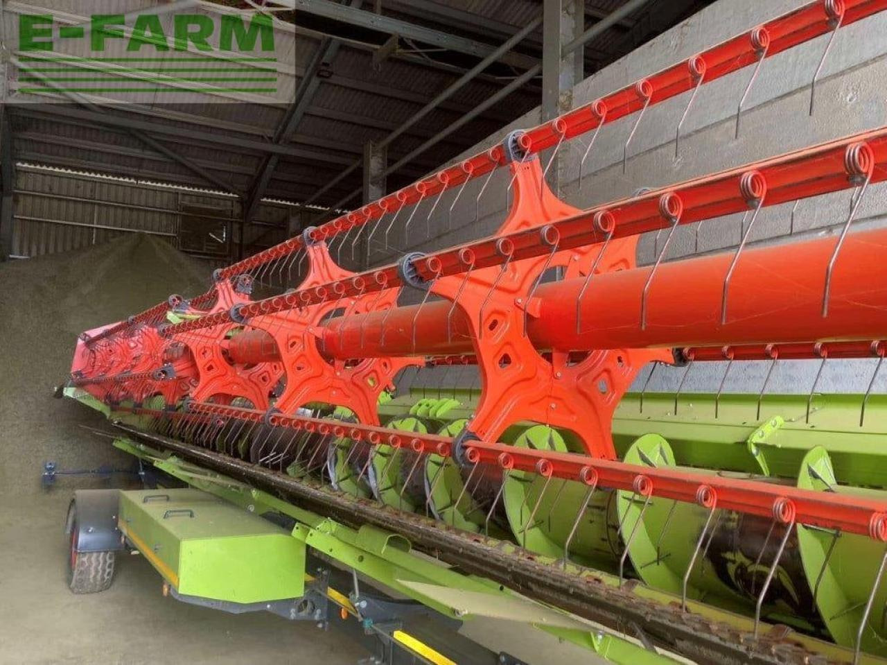 CLAAS LEXION 8700 TT - Зерноуборочный комбайн: фото 4 CLAAS LEXION 8700 TT - Зерноуборочный комбайн: фото 4