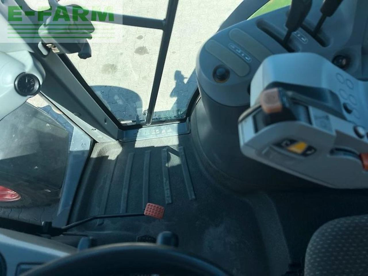 CLAAS arion 620 - Трактор: фото 2 CLAAS arion 620 - Трактор: фото 2