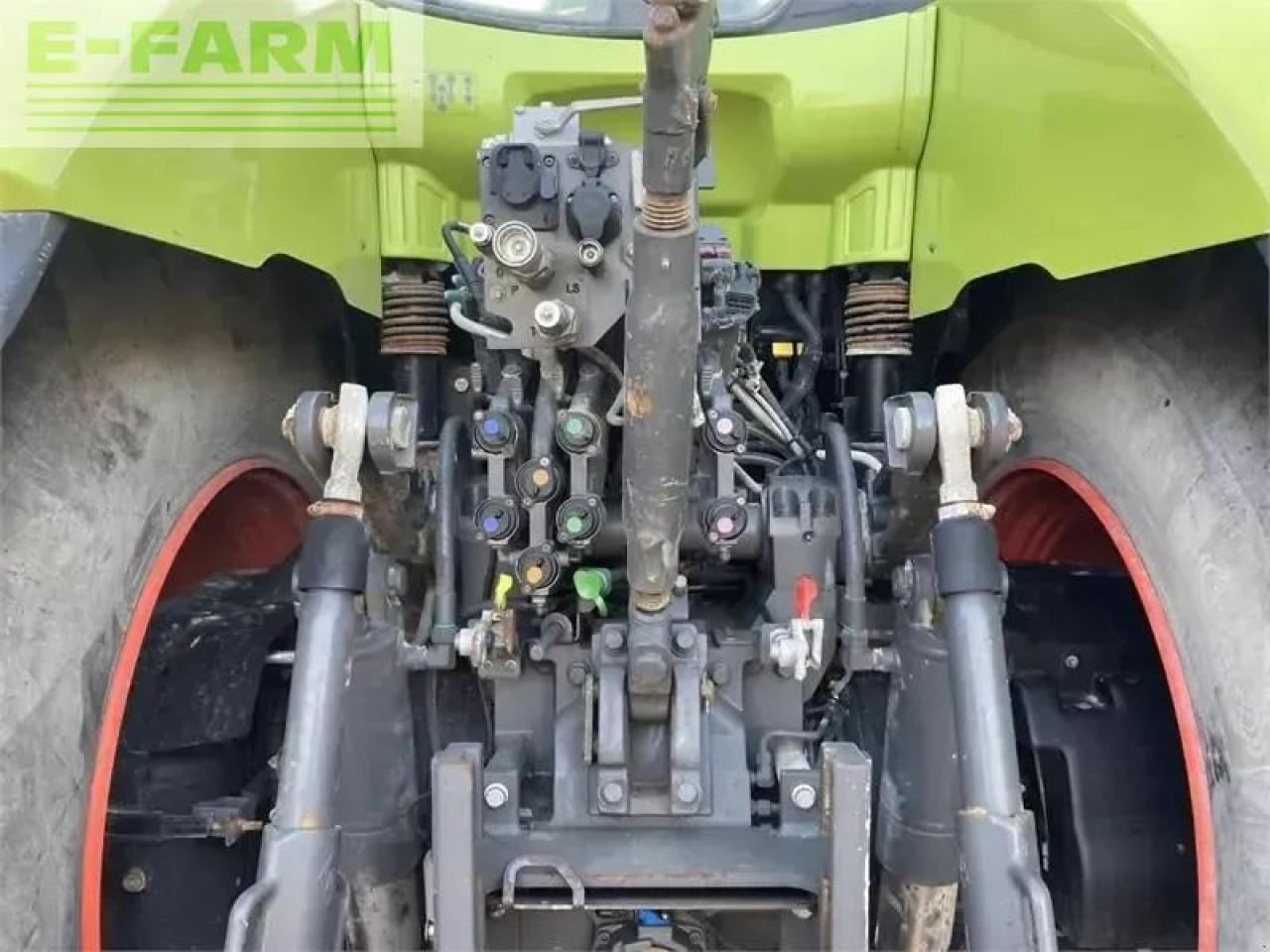 CLAAS axion 930 cmatic cebis CMATIC CEBIS - Трактор: фото 4 CLAAS axion 930 cmatic cebis CMATIC CEBIS - Трактор: фото 4
