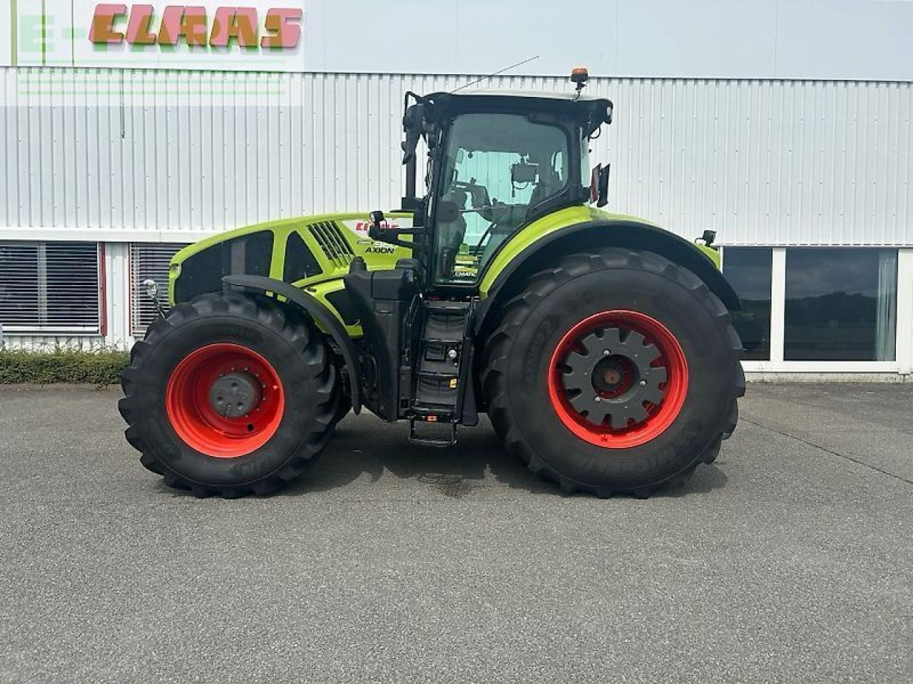 CLAAS axion 960 - Трактор: фото 3 CLAAS axion 960 - Трактор: фото 3