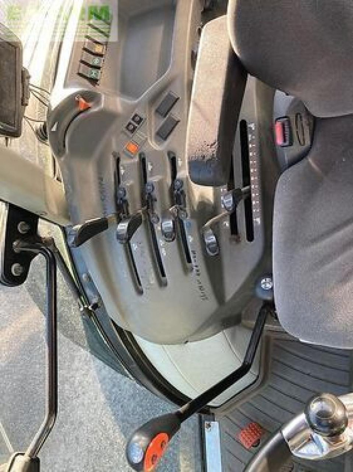 Трактор CLAAS elios 220: фото 9 Трактор CLAAS elios 220: фото 9