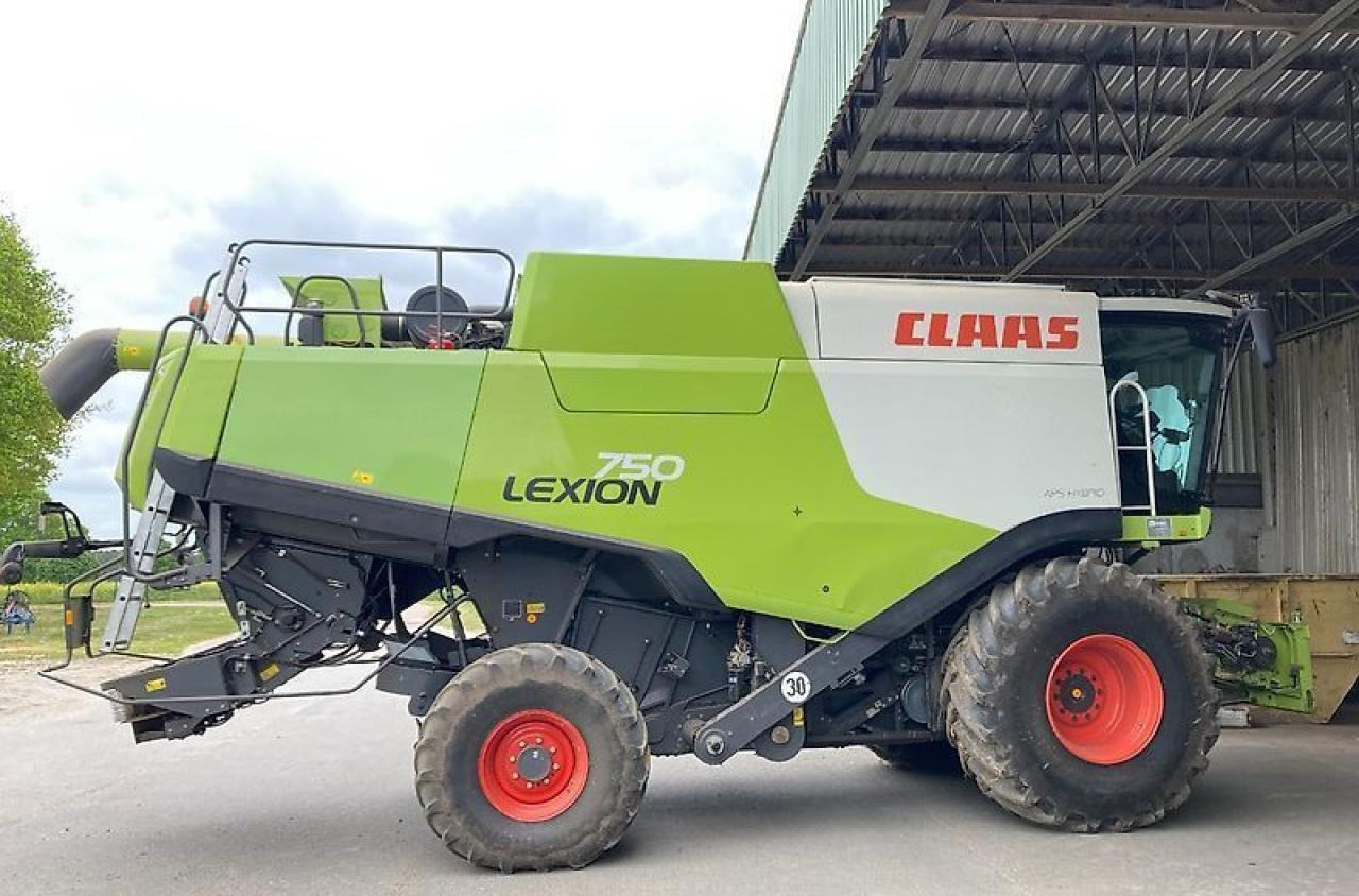 CLAAS lexion 750 mit vario 900 - Зерноуборочный комбайн: фото 2 CLAAS lexion 750 mit vario 900 - Зерноуборочный комбайн: фото 2