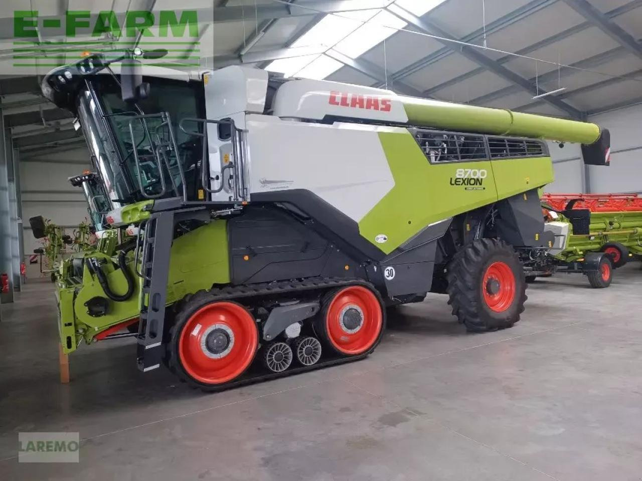 CLAAS lexion 8700 tt terratrac + v 1230 - Зерноуборочный комбайн: фото 1 CLAAS lexion 8700 tt terratrac + v 1230 - Зерноуборочный комбайн: фото 1