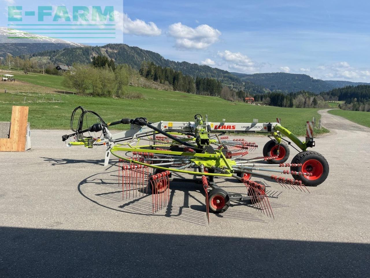 CLAAS liner 2900 trend - Сеноворошилка: фото 4 CLAAS liner 2900 trend - Сеноворошилка: фото 4