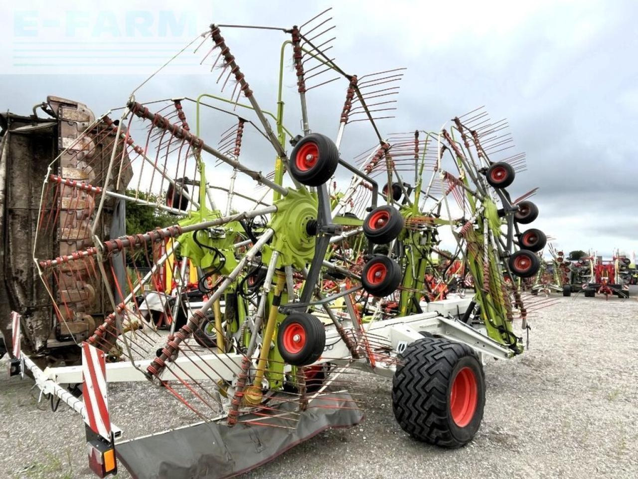 CLAAS liner 3600 comfort - Сеноворошилка: фото 4 CLAAS liner 3600 comfort - Сеноворошилка: фото 4