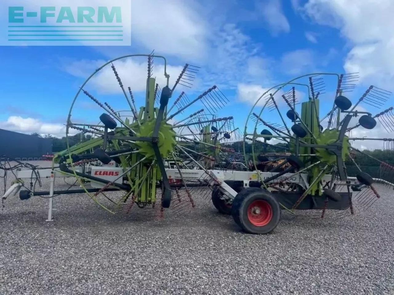 CLAAS liner 4000 hhv - Сеноворошилка: фото 1 CLAAS liner 4000 hhv - Сеноворошилка: фото 1