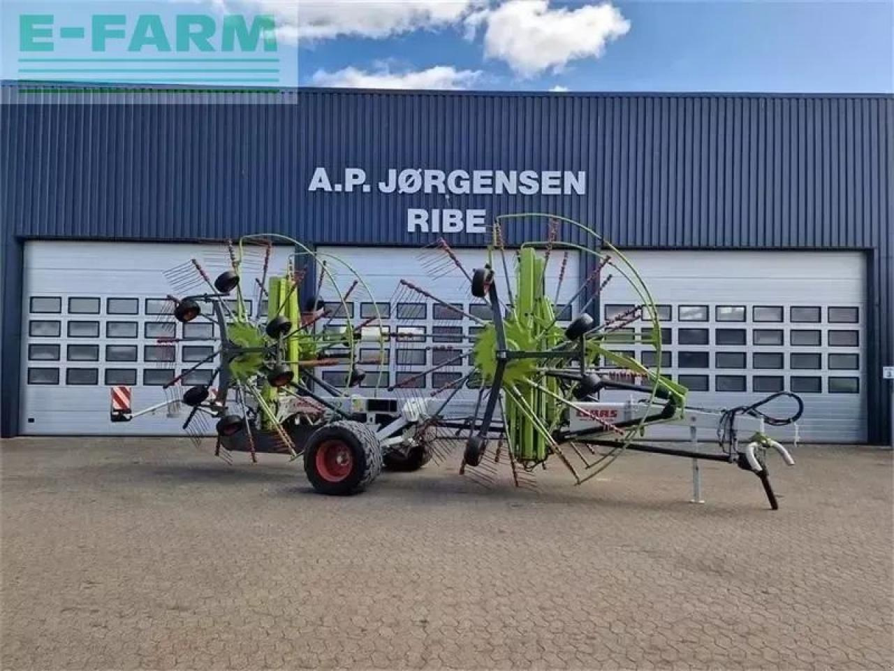 CLAAS liner 4000hhv 1156 timer - Сеноворошилка: фото 1 CLAAS liner 4000hhv 1156 timer - Сеноворошилка: фото 1