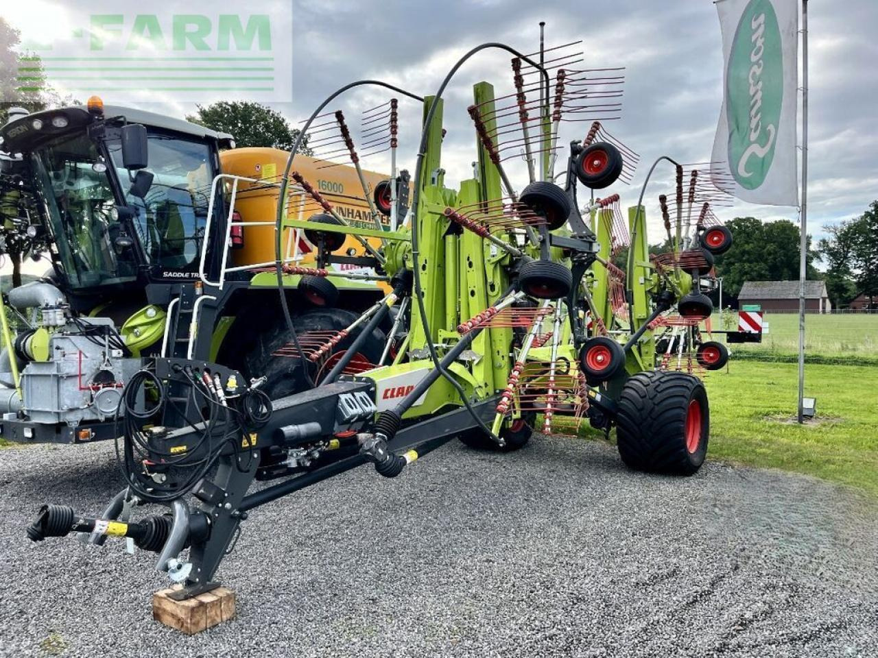 CLAAS liner 4700 business pro, nur 153 h ! - Сеноворошилка: фото 1 CLAAS liner 4700 business pro, nur 153 h ! - Сеноворошилка: фото 1