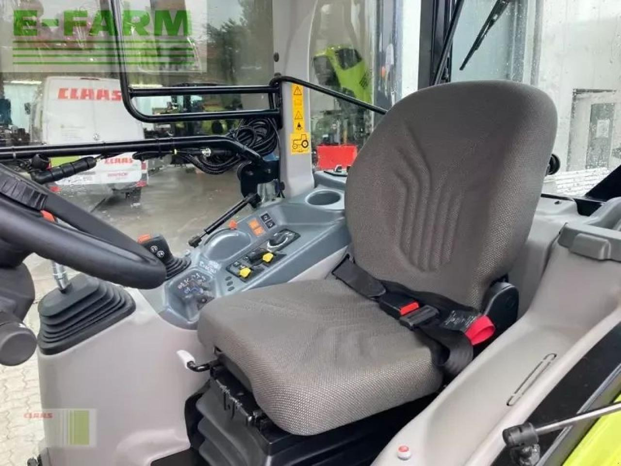 Трактор CLAAS nexos 240 s advanced: фото 12 Трактор CLAAS nexos 240 s advanced: фото 12