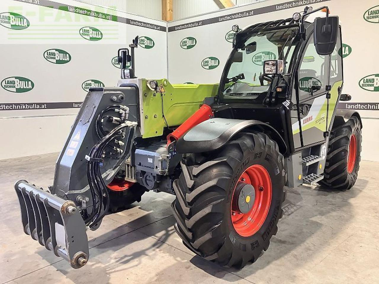 CLAAS scorpion 960 vari power plus - Телескопический погрузчик: фото 1 CLAAS scorpion 960 vari power plus - Телескопический погрузчик: фото 1