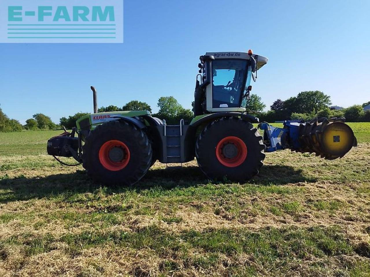 CLAAS xerion 3300 trac vc TRAC VC - Трактор: фото 3 CLAAS xerion 3300 trac vc TRAC VC - Трактор: фото 3